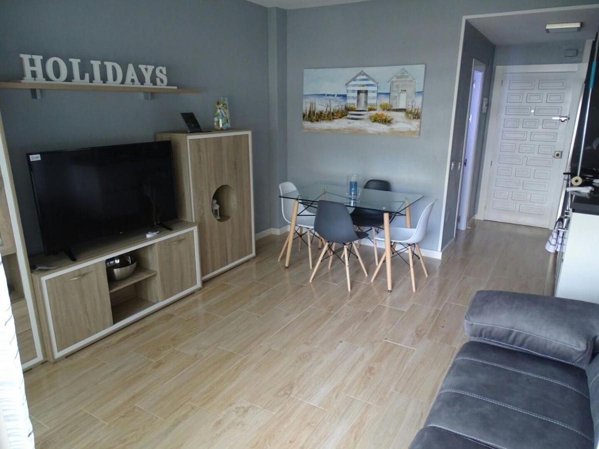 Apartamento En Benalbeach ベナルマデナ エクステリア 写真