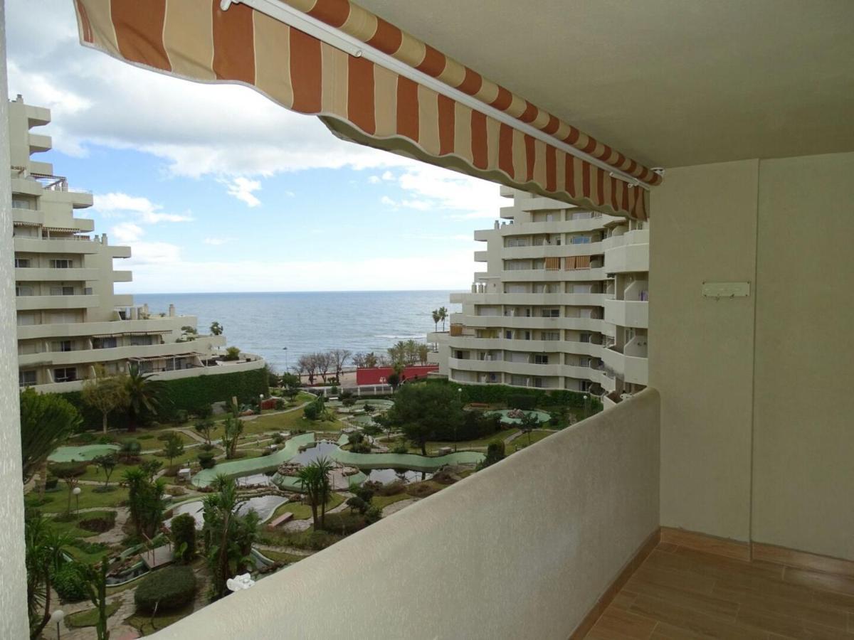 Apartamento En Benalbeach ベナルマデナ エクステリア 写真