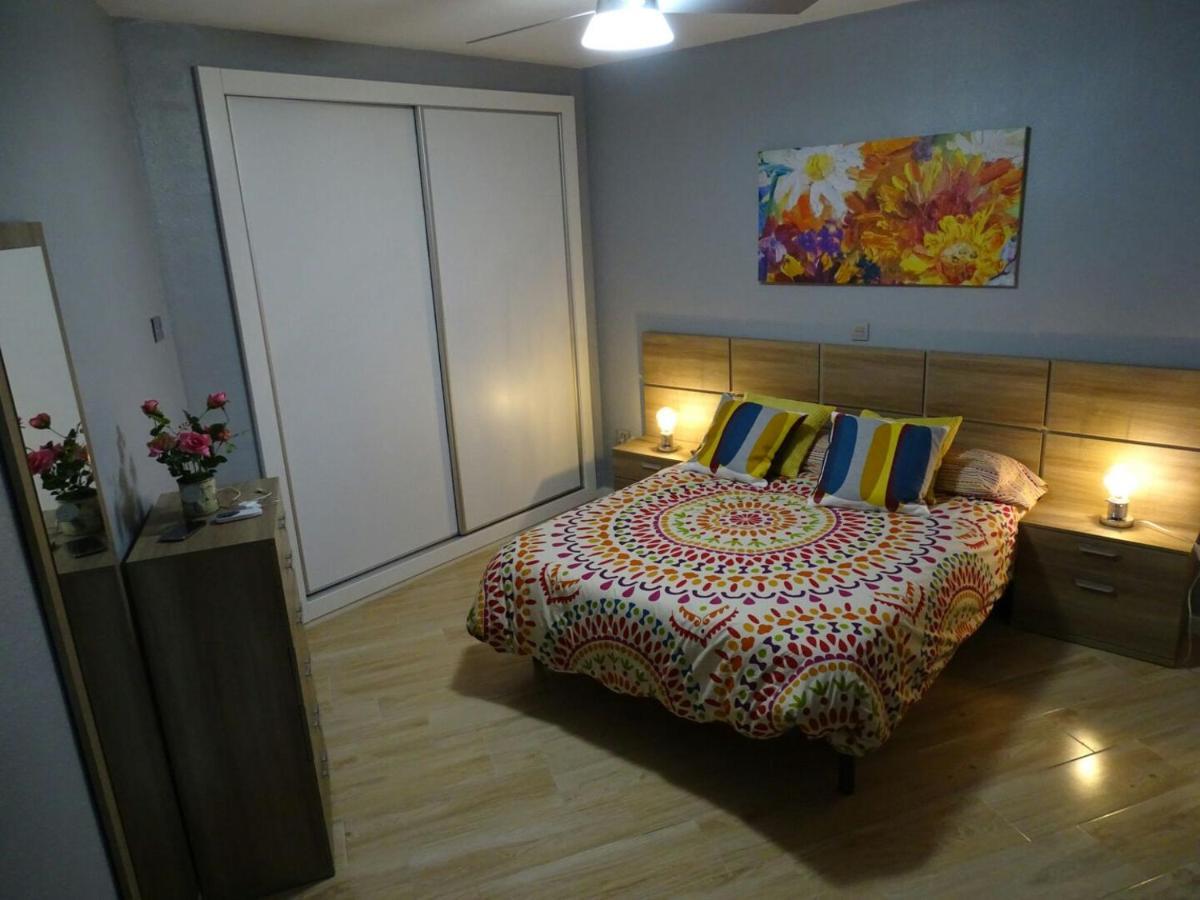 Apartamento En Benalbeach ベナルマデナ エクステリア 写真