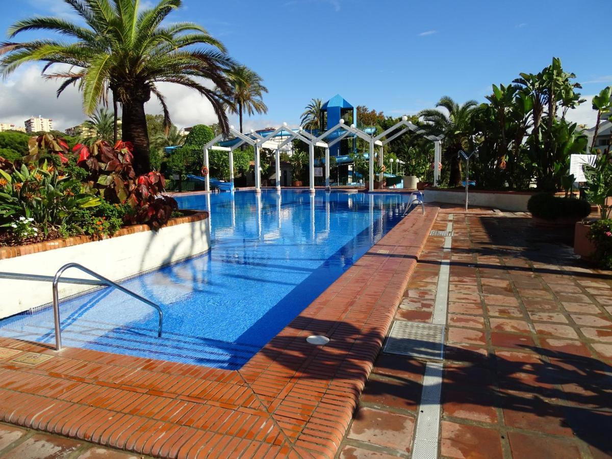 Apartamento En Benalbeach ベナルマデナ エクステリア 写真