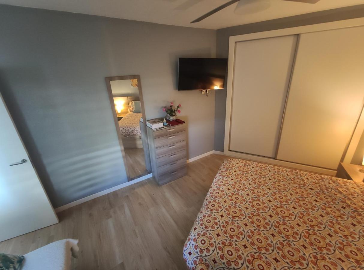 Apartamento En Benalbeach ベナルマデナ エクステリア 写真