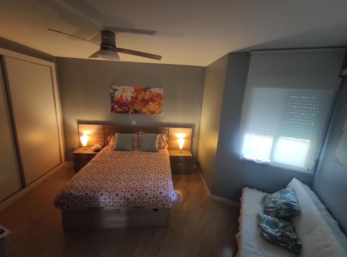 Apartamento En Benalbeach ベナルマデナ エクステリア 写真