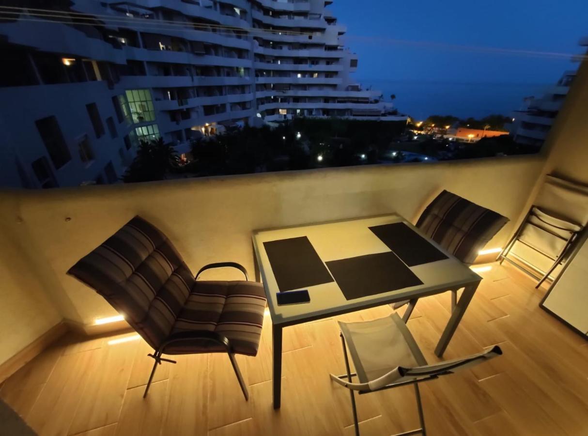 Apartamento En Benalbeach ベナルマデナ エクステリア 写真